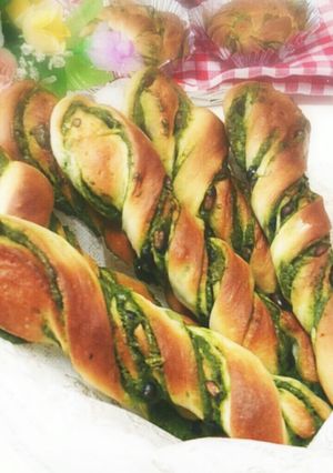 卵不使用！ 抹茶と小豆のねじりパン-レシピのメイン写真
