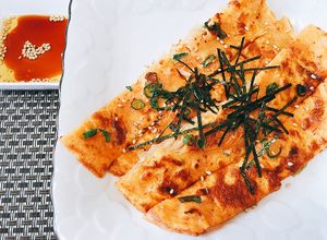 簡単♡韓国風お好み焼き♡白菜キムチチヂミ-レシピのメイン写真