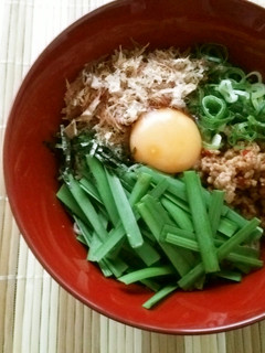 サッポロ一番塩らーめんで 混ぜそば風辛麺-レシピのメイン写真
