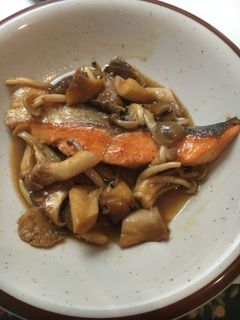 激ウマ!簡単!鮭ときのこのバター醤油炒め-レシピのメイン写真