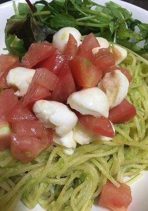 簡単！アボカドのカプレーゼ風パスタ-レシピのメイン写真