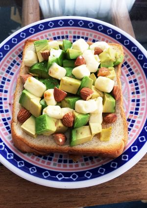 アボカドクリチトースト-レシピのメイン写真