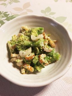 簡単!ブロッコリーとちくわの胡麻マヨ和え-レシピのメイン写真