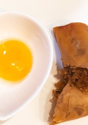 すき焼き風春巻、黄身をつけてどうぞ-レシピのメイン写真