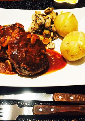 肉肉しいジューシーハンバーグ-レシピのメイン写真