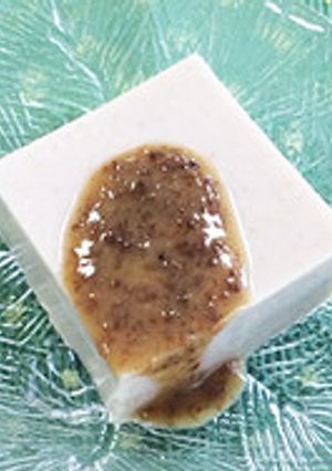 くるみ豆腐のレーズンみそだれ-レシピのメイン写真
