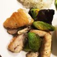 キハダとアボカドのブラックペッパー炒め