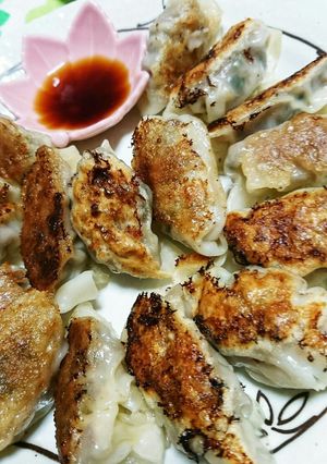 餃子！大葉・しいたけ克服のチーズ入り。-レシピのメイン写真