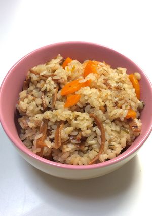 絶品！スルメイカの炊き込みご飯-レシピのメイン写真