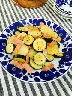 ズッキーニとポテトの炒めもの-レシピのメイン写真