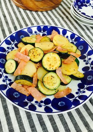 ズッキーニとポテトの炒めもの-レシピのメイン写真