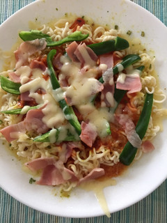 ラーメンピザ-レシピのメイン写真
