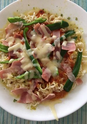 ラーメンピザ-レシピのメイン写真