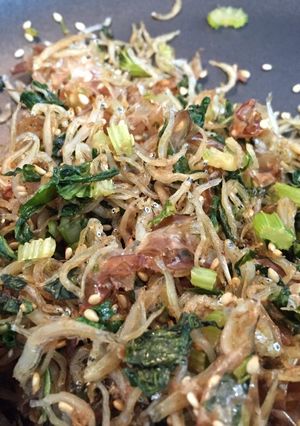 簡単‼セロリの葉っぱのふりかけ-レシピのメイン写真