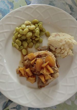 チキンソテー　りんごと栗の甘いソース添え-レシピのメイン写真