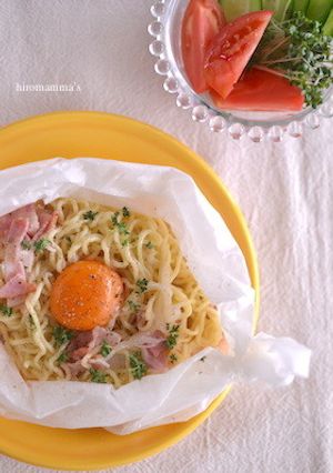 レンジでペーパー焼そばカルボ風-レシピのメイン写真