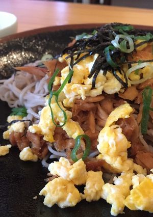 甘辛シーチキンのさっぱり三色お蕎麦♪-レシピのメイン写真