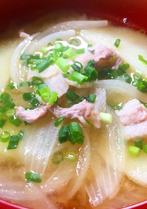 じゃがいもと玉ねぎのお味噌汁-レシピのメイン写真