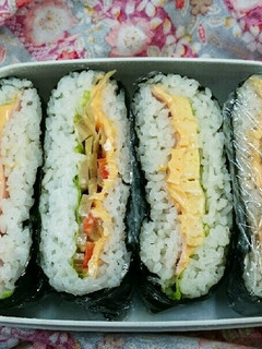 おにぎらず(チーズ入り)-レシピのメイン写真