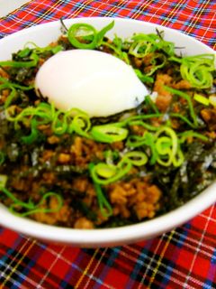 あっという間の鶏そぼろ丼-レシピのメイン写真