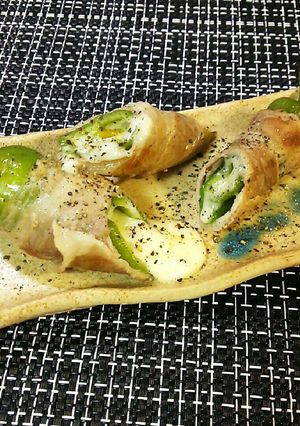 万願寺唐辛子de簡単♡チーズin肉巻き♪-レシピのメイン写真