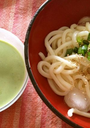 暑い日に！緑茶ごまだれ冷やしうどん-レシピのメイン写真