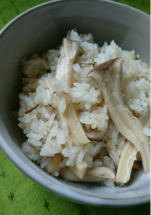 裏ワザ！お吸い物エリンギで高級松茸風ご飯-レシピのメイン写真