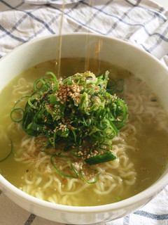 ジュジュっと塩ラーメン-レシピのメイン写真