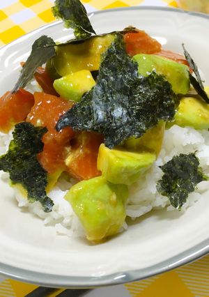 漬けサーモンアボカド丼-レシピのメイン写真
