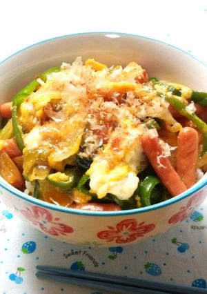 ピーマンとポークビッツの卵とじ丼-レシピのメイン写真