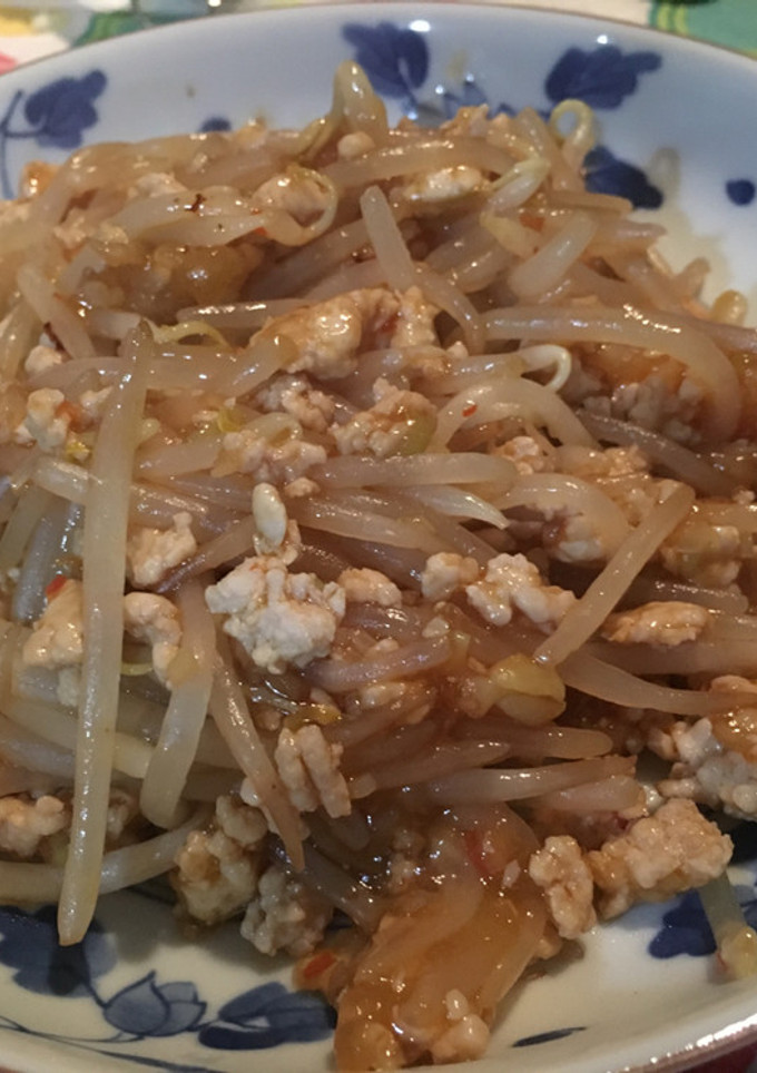 もやしと鶏ひき肉の炒め物-レシピのメイン写真