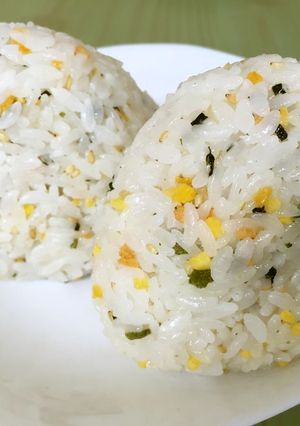 ☆韓国ふりかけ２ おにぎり-レシピのメイン写真