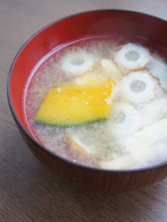 かぼちゃ・竹輪・油揚げの味噌汁-レシピのメイン写真