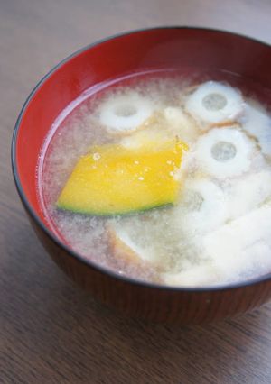 かぼちゃ・竹輪・油揚げの味噌汁-レシピのメイン写真