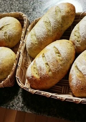 自家製レーズン酵母のバジルロール-レシピのメイン写真