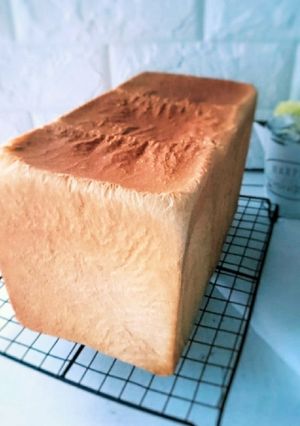 ＨＢ湯種でしっとりふわふわミルク角食-レシピのメイン写真
