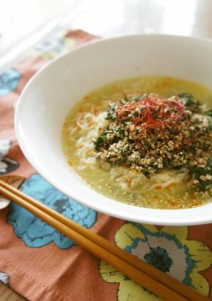 旨辛＊ひき肉とモロヘイヤの塩ラーメン-レシピのメイン写真
