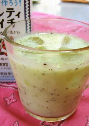 ソルティーライチでキウイスムージー-レシピのメイン写真