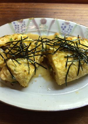 ご飯に！イカの塩辛とチーズのオムレツ-レシピのメイン写真