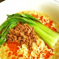 รูปของ ピリ辛坦々麺(サッポロ一番しょうゆ)