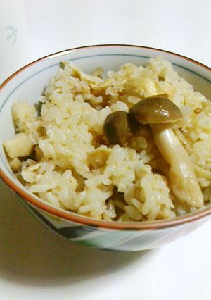味付け失敗なし！簡単キノコ炊き込みご飯-レシピのメイン写真