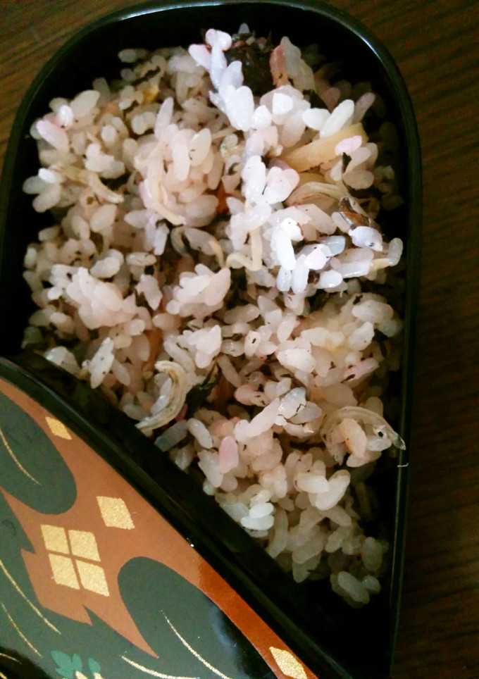 新生姜とちりめんと梅紫蘇の炊き込みご飯-レシピのメイン写真