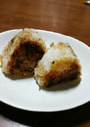 簡単★ﾌﾗｲﾊﾟﾝで焼おにぎり*¨*♡-レシピのメイン写真