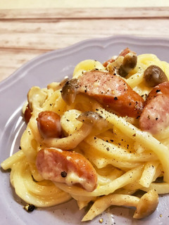 シメジとウインナーのカルボナーラ風うどん-レシピのメイン写真