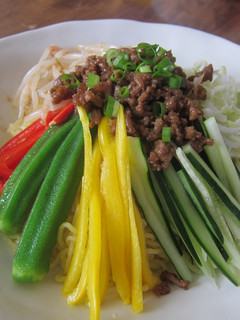 ジャージャー麺風★彩り野菜の冷やし中華-レシピのメイン写真