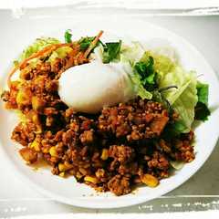 A picture of 焼肉のたれでひき肉のせごはん♪カレー風味.