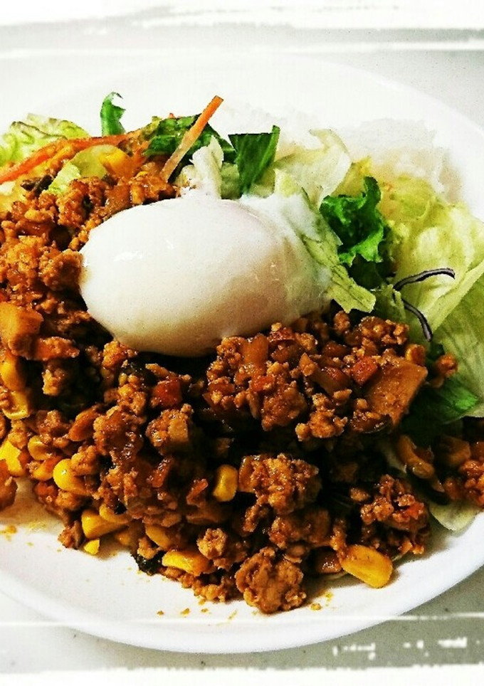 焼肉のたれでひき肉のせごはん♪カレー風味-レシピのメイン写真