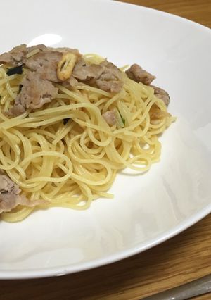 お吸い物で簡単！豚肉の松茸風味パスタ-レシピのメイン写真