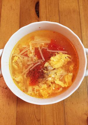 トマトと卵とエノキのスープ-レシピのメイン写真