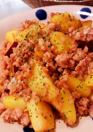 簡単美味❤イモ入り塩鶏そぼろ-レシピのメイン写真